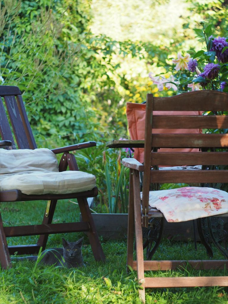 La comodità delle sedie e sdraio da giardino