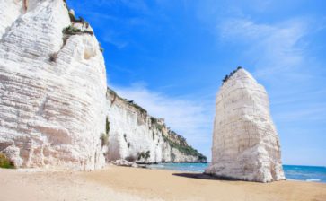 spiaggia di pizzomunno - la Terra di Puglia