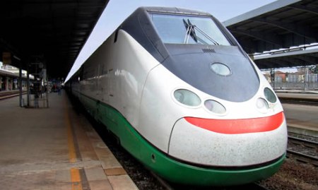 Treni a lunga percorrenza, Minervini riapre vertenza con Trenitalia